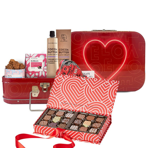 Romantic Box & 18pc Love Story Pralines - Shop Max Brenner | USA